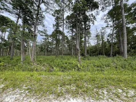 811 Brittany Road Southport NC 28461