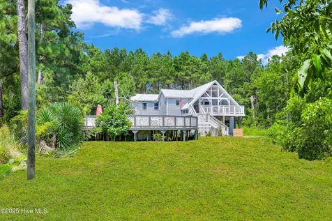 640 Old Pamlico Beach Road Belhaven NC 27810