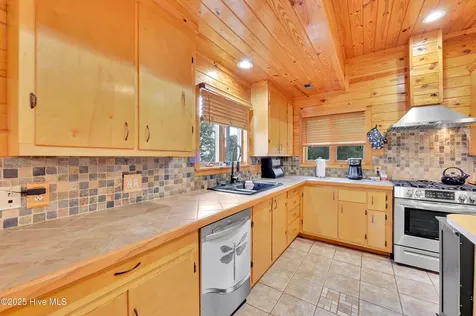640 Old Pamlico Beach Road Belhaven NC 27810
