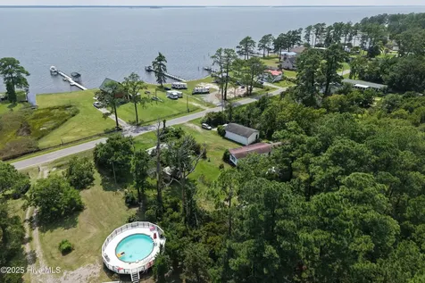 640 Old Pamlico Beach Road Belhaven NC 27810