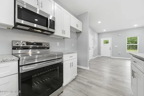 2612 Fountaintown Road Chinquapin NC 28521
