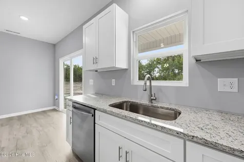 2612 Fountaintown Road Chinquapin NC 28521