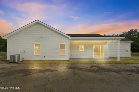 2612 Fountaintown Road Chinquapin NC 28521