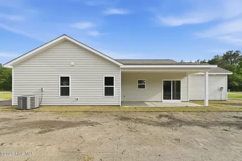 2612 Fountaintown Road Chinquapin NC 28521