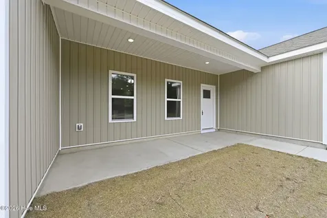 2612 Fountaintown Road Chinquapin NC 28521