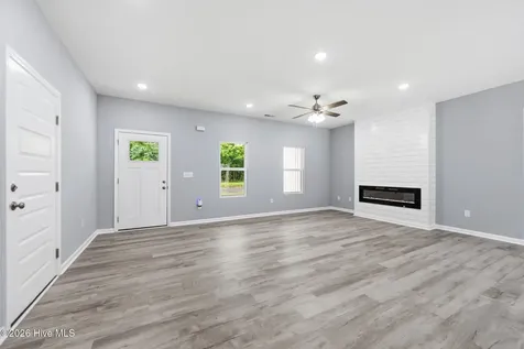 2612 Fountaintown Road Chinquapin NC 28521