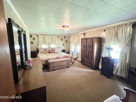 400 W Barnhill Street Everetts NC 27825