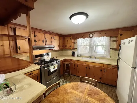 400 W Barnhill Street Everetts NC 27825