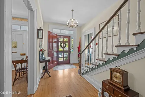 215 Pollock Street New Bern NC 28560