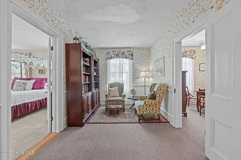215 Pollock Street New Bern NC 28560