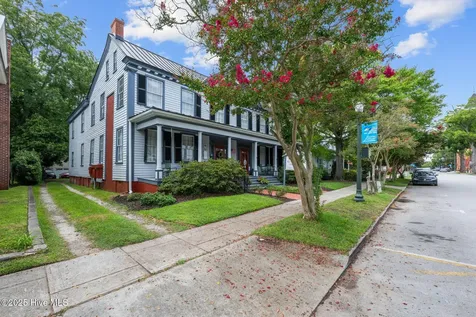 215 Pollock Street New Bern NC 28560