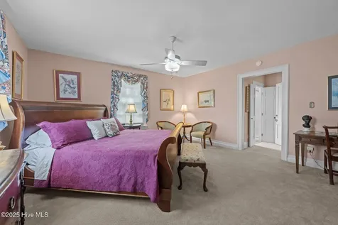 215 Pollock Street New Bern NC 28560