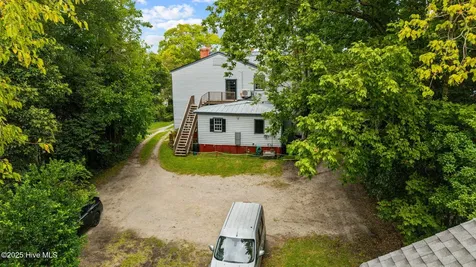 215 Pollock Street New Bern NC 28560