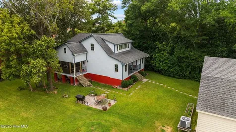 215 Pollock Street New Bern NC 28560