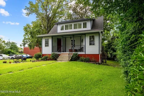 215 Pollock Street New Bern NC 28560