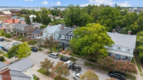 215 Pollock Street New Bern NC 28560