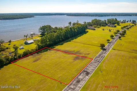 107 Waterway Drive Havelock NC 28532