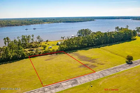 107 Waterway Drive Havelock NC 28532