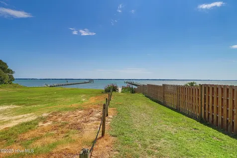 209 Coventry Road Morehead City NC 28557