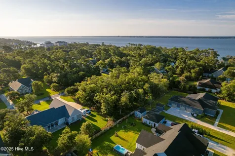 209 Coventry Road Morehead City NC 28557