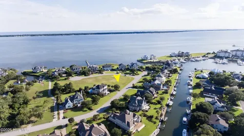 5217 Driftwood Lane Morehead City NC 28557