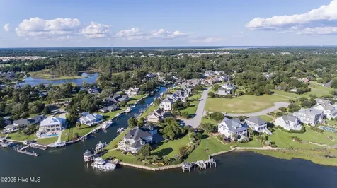 5217 Driftwood Lane Morehead City NC 28557