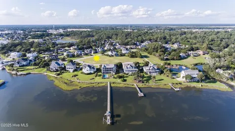 5217 Driftwood Lane Morehead City NC 28557