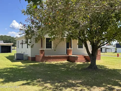 107 S Mccaskey Road Williamston NC 27892