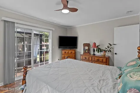 211 NE 55th Street Oak Island NC 28465