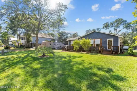211 NE 55th Street Oak Island NC 28465