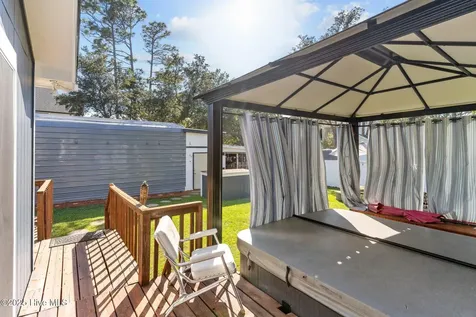 211 NE 55th Street Oak Island NC 28465