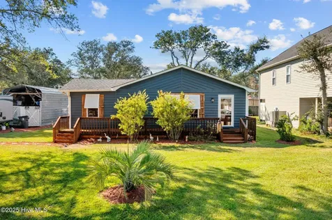 211 NE 55th Street Oak Island NC 28465
