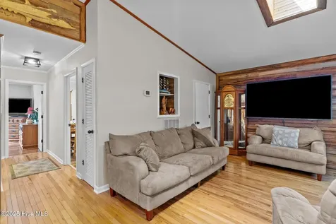211 NE 55th Street Oak Island NC 28465