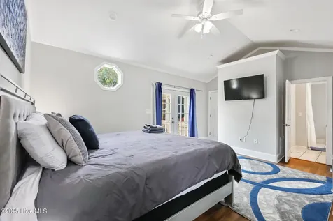 827 Colonial Drive Wilmington NC 28403