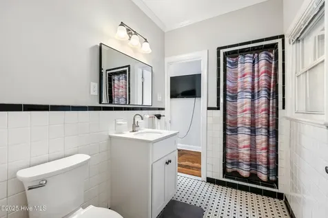 827 Colonial Drive Wilmington NC 28403