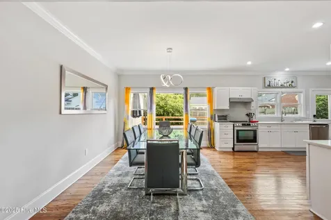827 Colonial Drive Wilmington NC 28403