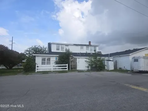 3110 Bridges Street Morehead City NC 28557