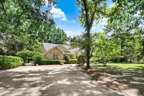 1601 Cambridge Drive Kinston NC 28504