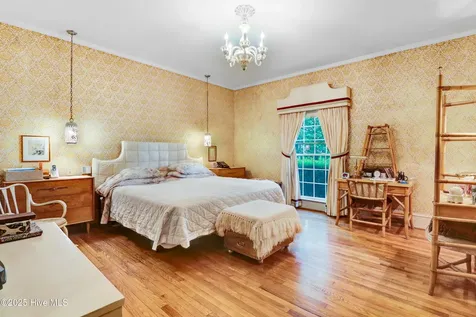 1601 Cambridge Drive Kinston NC 28504
