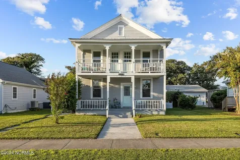1406 Evans Street Morehead City NC 28557