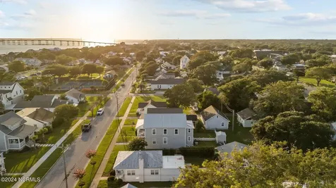 1406 Evans Street Morehead City NC 28557