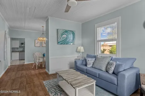 1406 Evans Street Morehead City NC 28557