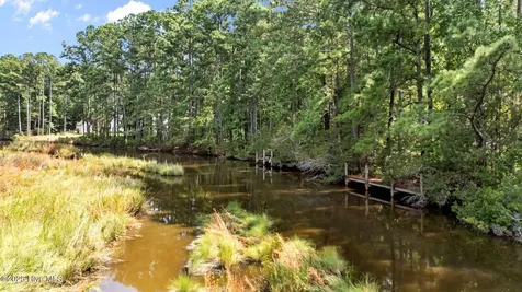 809 Sailhaven Drive Oriental NC 28571