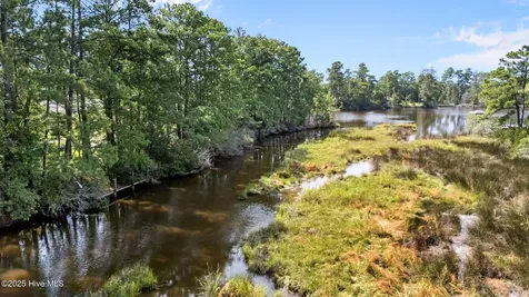 809 Sailhaven Drive Oriental NC 28571