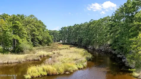 809 Sailhaven Drive Oriental NC 28571