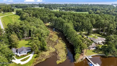 809 Sailhaven Drive Oriental NC 28571