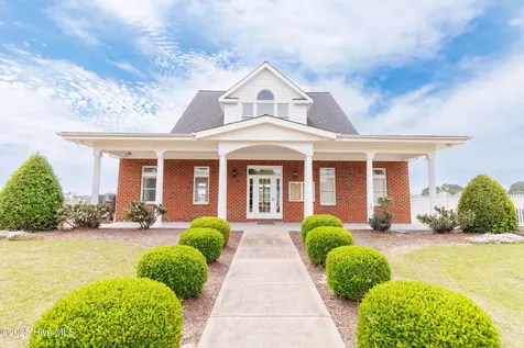 337 Schooner Landing Drive Edenton NC 27932