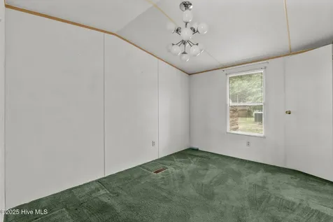 148 Rhodes Drive Columbia NC 27925