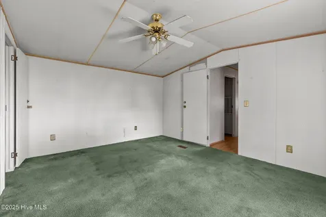 148 Rhodes Drive Columbia NC 27925