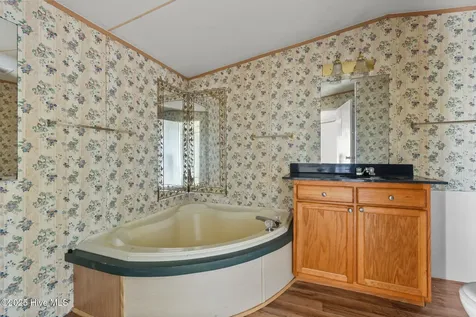 148 Rhodes Drive Columbia NC 27925